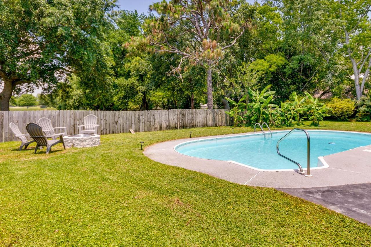 Gulf Breeze Vacation Rental For 2 With Pool Access! Exteriér fotografie